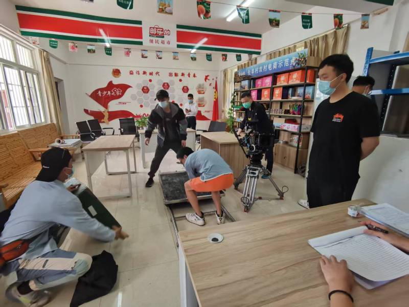 西工区广告片拍摄公司：极简主义践行者，少即是多的视觉哲学